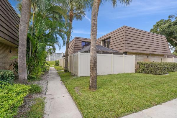 Heritage Village Of Palm Beach Lakes, 7311 73rd Way, West Palm Beach, Florida 33407, image 1