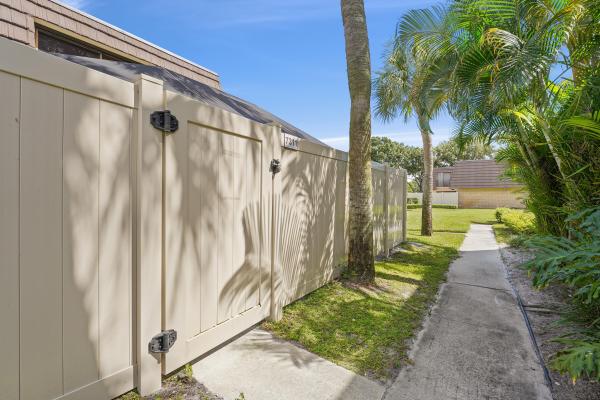 Heritage Village Of Palm Beach Lakes, 7311 73rd Way, West Palm Beach, Florida 33407, image 1