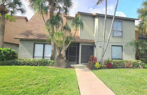 Sandtree Townhouses, 325 Sandtree Dr, Palm Beach Gardens, Florida 33403, image 1