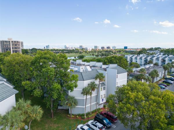 Presidential Golfview, 1950 N Congress Ave #J310, West Palm Beach, Florida 33401, image 1