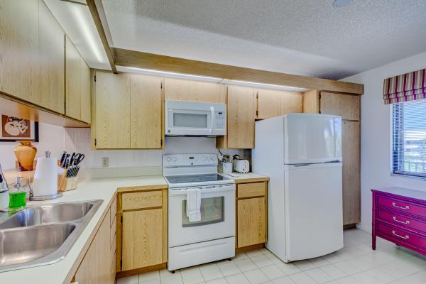 Whitehall Village, 2701 Village Blvd #403, West Palm Beach, Florida 33409, image 2