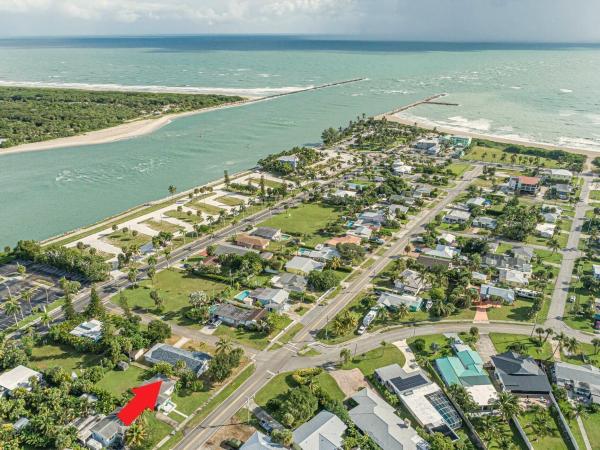 Fort Pierce Beach, 107 Fernandina St, Fort Pierce, Florida 34949, image 1