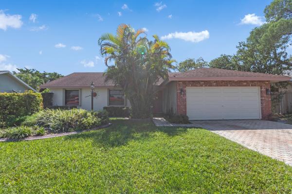 Royal Palm Lakes Estates, 1840 NW 43rd St, Oakland Park, Florida 33309, image 1
