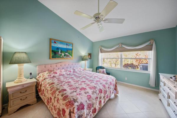 2719 Quaking Leaf Ln, Boynton Beach, Florida 33436, image 2