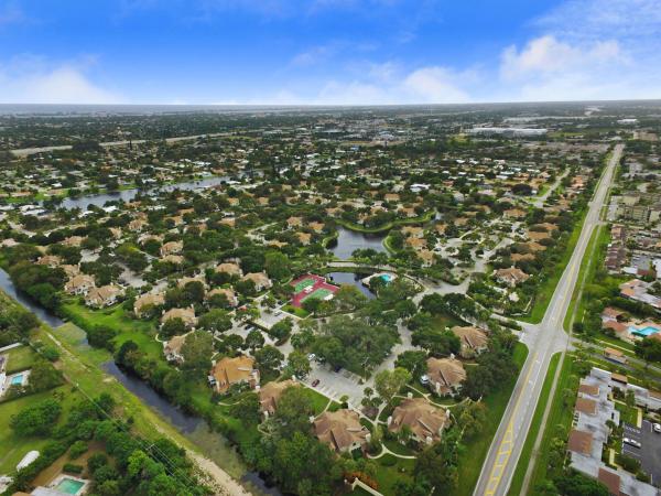 Wellesley At Lake Clarke Shores, 8107 Oakton Ct, Lake Clarke Shores, Florida 33406, image 2