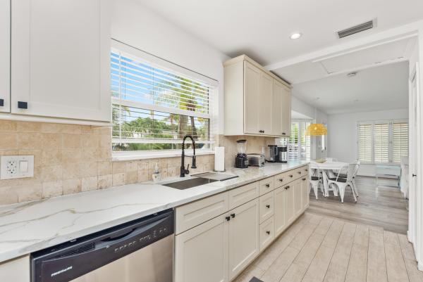 Palm Beach Shores Residential, 1140 Beach Rd, Palm Beach Shores, Florida 33404, image 1