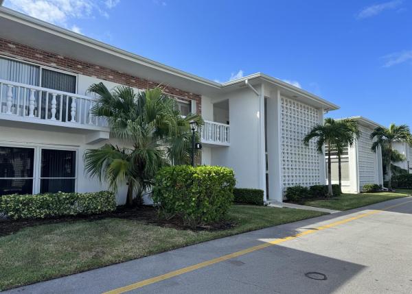 South Palm Beach Villas, 4501 S Ocean Blvd #E-5, South Palm Beach, Florida 33480, image 1