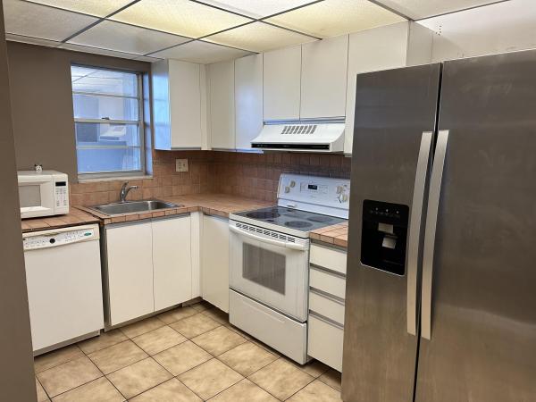 Rolling Hills Golf And Tennis Club, 3100 W Rolling Hills Cir #602, Davie, Florida 33328, image 2