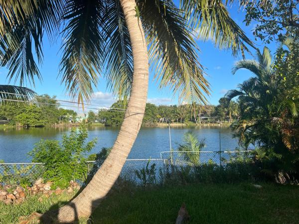 Lantana Homes, 5184 Edgecliff Ave, Lake Worth, Florida 33463, image 1