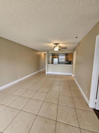 Palm Beach Grande, 1523 Lake Crystal Dr #B, West Palm Beach, Florida 33411, image 1