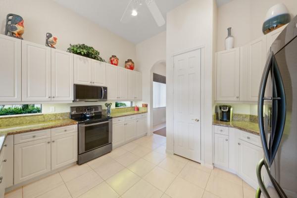 Tivoli Reserve, 7987 Via Grande, Boynton Beach, Florida 33437, image 2