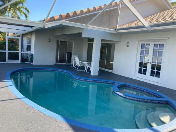 Pipers Glen Estates, 6210 Golf Villas Dr, Boynton Beach, Florida 33437, image 2