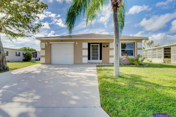 Spanish Lakes Country Club Village, 43 San Roberto, Fort Pierce, Florida 34951, image 1