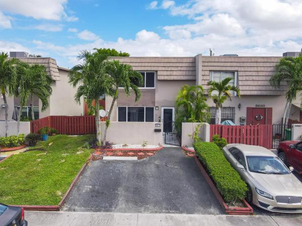 The Townhouses At Nova 2, 3672 SW 59th Ter #73, Davie, Florida 33314, image 1