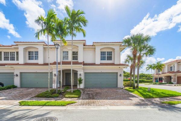 Carriage Pointe Townhomes, 66 Lancaster Rd, Boynton Beach, Florida 33426, image 1
