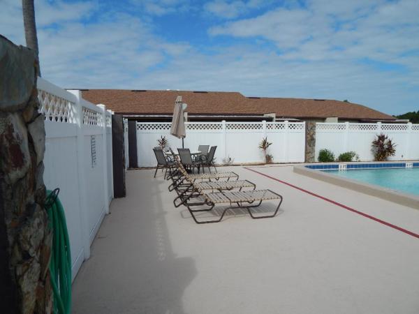 Indian Pines Village, 6038 Indrio Rd #7, Fort Pierce, Florida 34951, image 2