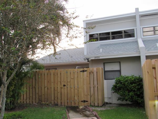 Villa Pointe At Abbey Park, 1959 Monks Ct, West Palm Beach, Florida 33415, image 1