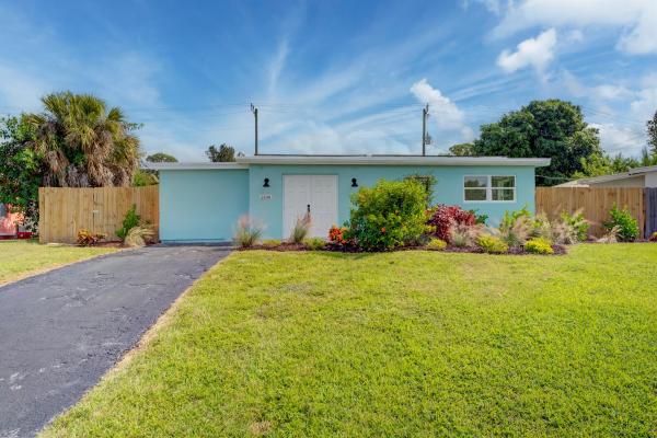 Forest Hill Village, 2108 Tarragon Rd, West Palm Beach, Florida 33415, image 1