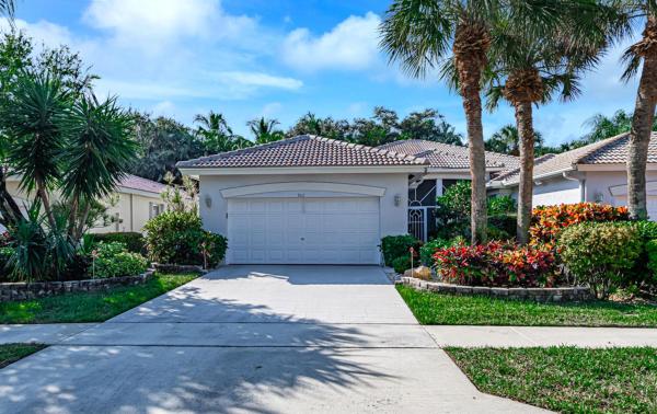 Palm Isles West, 9511 Crescent View Dr, Boynton Beach, Florida 33437, image 1