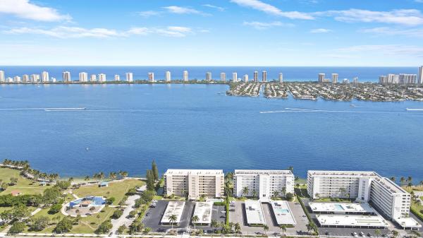 Lake Harbour Towers, 401 Lake Shore Dr #205, Lake Park, Florida 33403, image 1