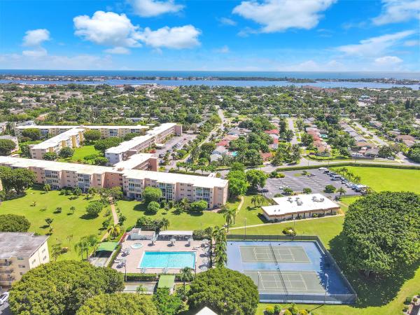 Village Royale Greentree, 2515 NE 2nd Ct #304, Boynton Beach, Florida 33435, image 1