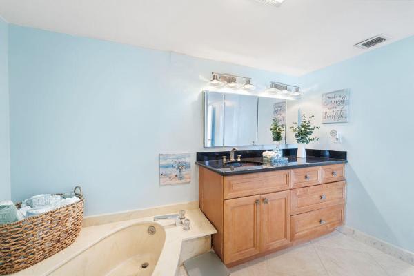 Mayfair House, 3590 S Ocean Blvd #907, South Palm Beach, Florida 33480, image 1