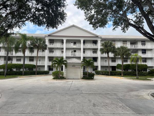 Whitehall, 3635 Whitehall Dr #404, West Palm Beach, Florida 33401, image 1