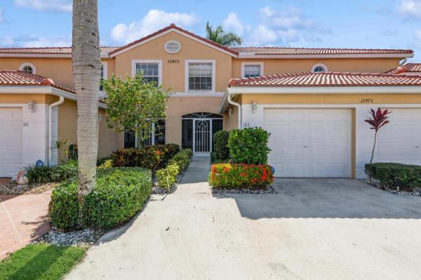 Crystal Pointe At Coral Lakes, 12473 Crystal Pointe Dr #102, Boynton Beach, Florida 33437, image 2