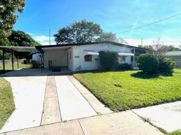 Indian Hills Estates, 2104 Golfview Ct, Fort Pierce, Florida 34950, image 1