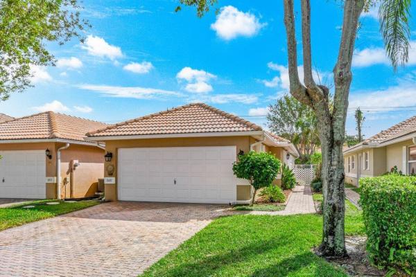 Palm Beach Bath & Tennis, 5227 Grande Palm Cir, Delray Beach, Florida 33484, image 1