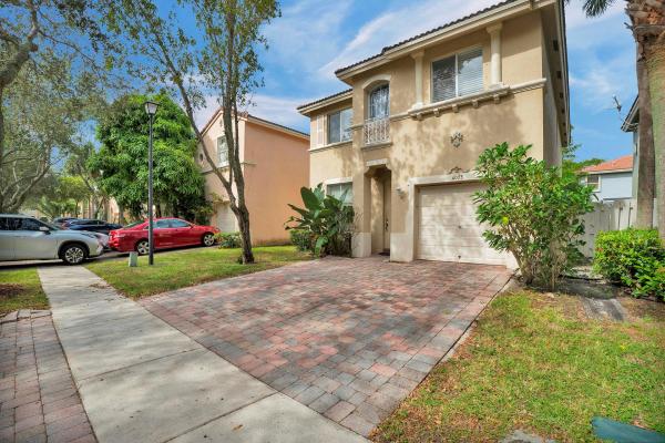 Tahoe At Lakes Of Laguna, 4073 Lake Tahoe Cir, West Palm Beach, Florida 33409, image 1