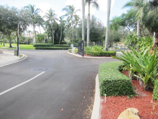 Palmbrooke Townhomes, 4645 Palmbrooke Cir, West Palm Beach, Florida 33417, image 2