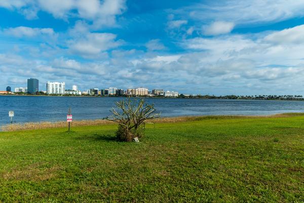Bella Lago Vista At Clear Lake Club, 714 Executive Center Dr #28, West Palm Beach, Florida 33401, image 2