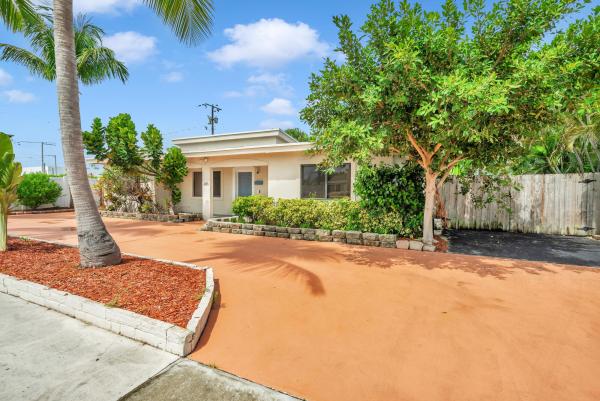 Maddock, 385 Linda Ln, West Palm Beach, Florida 33405, image 1