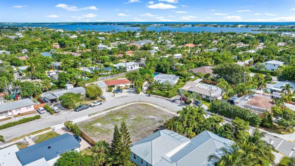 Lewis Shore Estates, 212 Gregory Pl, West Palm Beach, Florida 33405, image 1