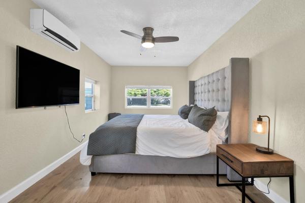 190 NE 21st St, Boca Raton, Florida 33431, image 2