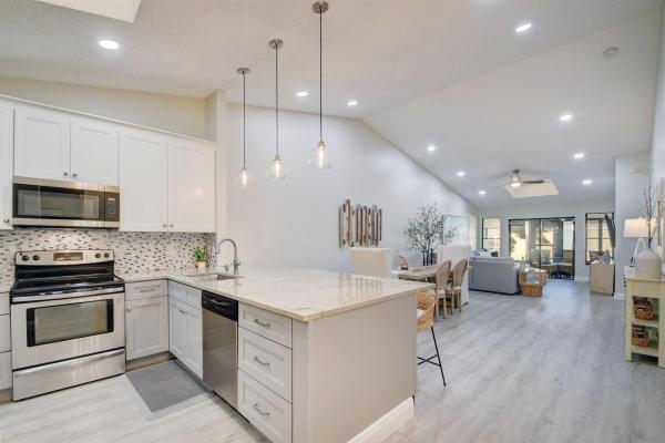Palm Chase Lakes, 5917 Sunswept Ln #B, Boynton Beach, Florida 33437, image 1