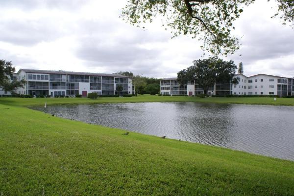 Fanshaw At Century Village, 218 Fanshaw F, Boca Raton, Florida 33434, image 3