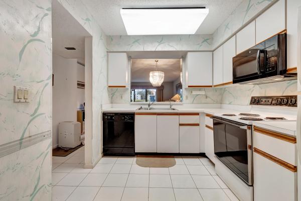 Huntington Pointe, 6193 Pointe Regal Cir #109, Delray Beach, Florida 33484, image 1