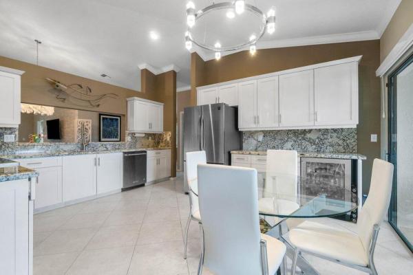 Sun Valley East, 9700 Pavarotti Ter #204, Boynton Beach, Florida 33437, image 2