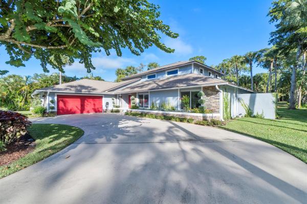 Pinewood Of Wellington, 13377 Doubletree Cir, Wellington, Florida 33414, image 1