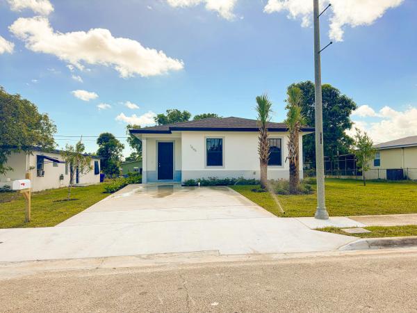Acrehome Park, 1465 W 31st St, Riviera Beach, Florida 33404, image 1