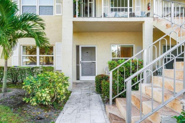 Palm Greens At Villa Del Ray, 5912 Via Delray, Delray Beach, Florida 33484, image 1