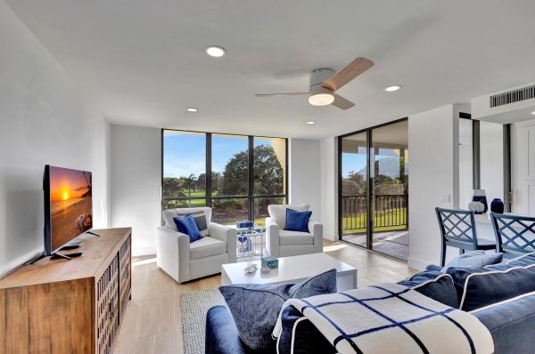 Woodland Lakes, 5390 Woodland Lakes Dr #304, Palm Beach Gardens, Florida 33418, image 1