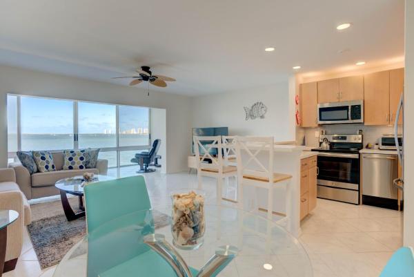 Wilshire East, 400 Wilma Cir #207, Riviera Beach, Florida 33404, image 1
