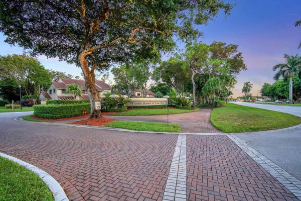 Coach Houses Of Town Place, 5640 Coach House Cir #G, Boca Raton, Florida 33486, image 1