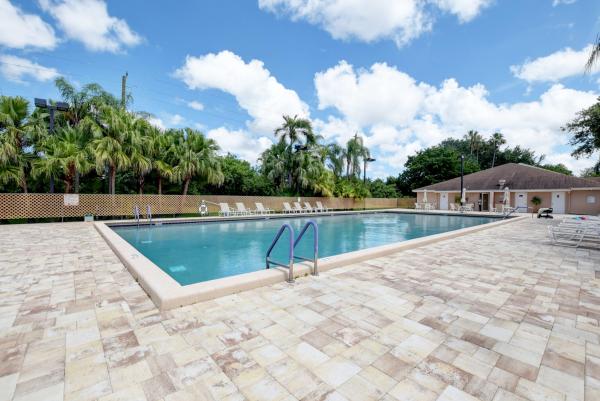 Eastgate At Whisper Walk, 8271 Summerbreeze Ln, Boca Raton, Florida 33496, image 2