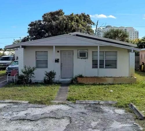 Boynton Beach No HOA, 502 NE 2nd St, Boynton Beach, Florida 33435, image 1