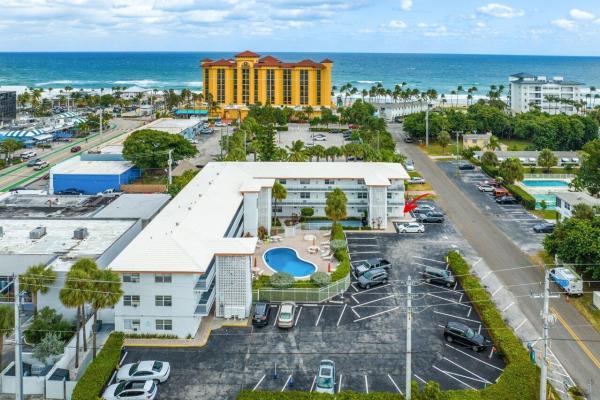 Deerfield Buccaneer, 120 NE 20th Ave #11, Deerfield Beach, Florida 33441, image 1
