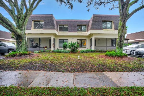 Chateau On The Knoll, 9265 SW 61st Way #A, Boca Raton, Florida 33428, image 1